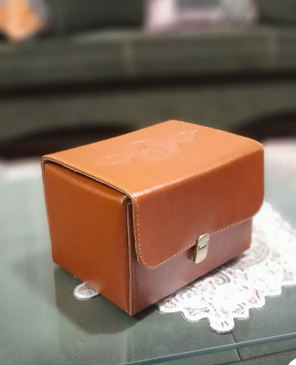 ⭕️ کیف جعبه‌ای مقوایی🗃 روکش چرمی مخصوص کتب ادعیه📔 📖 هستش ولی میشه استفاده‌های دیگه هم ازش کرد ⭕️
