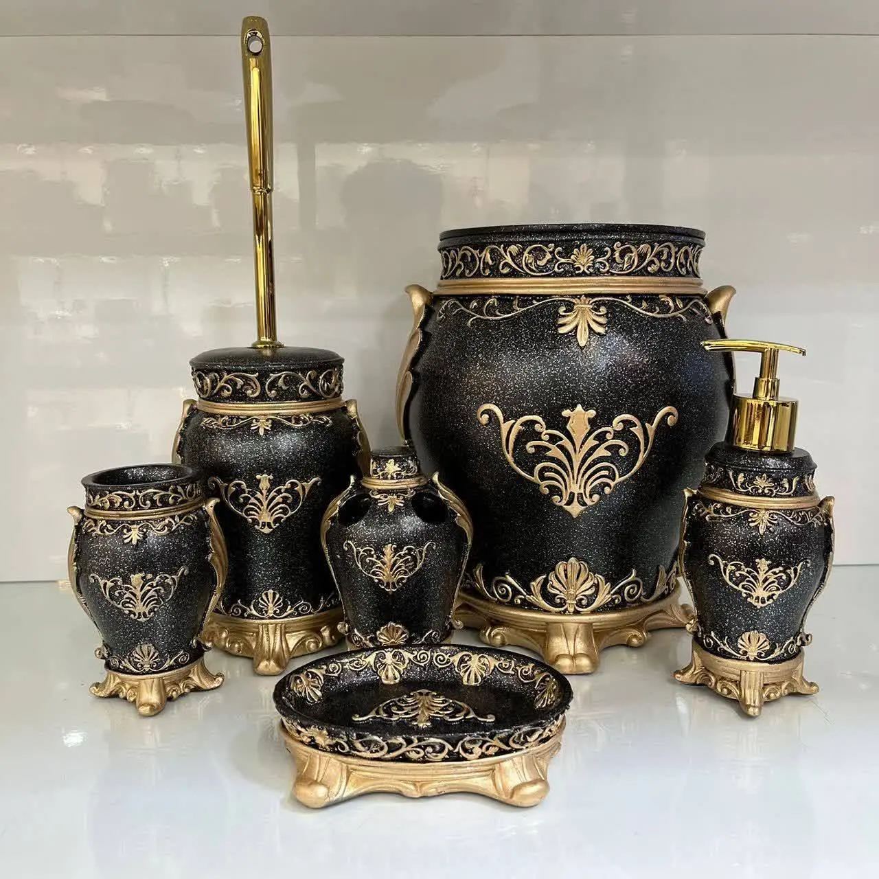 📌طرحهای جدید ست بهداشتی رزین😍👆